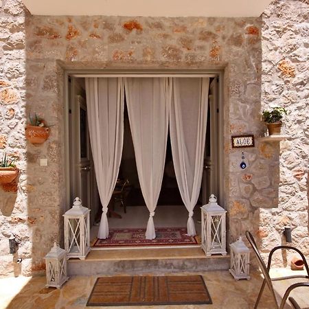 Aloe Luxury Apartments Porto Heli Extérieur photo