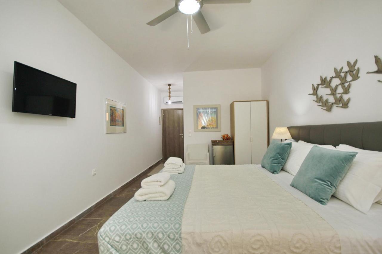 Aloe Luxury Apartments Porto Heli Extérieur photo