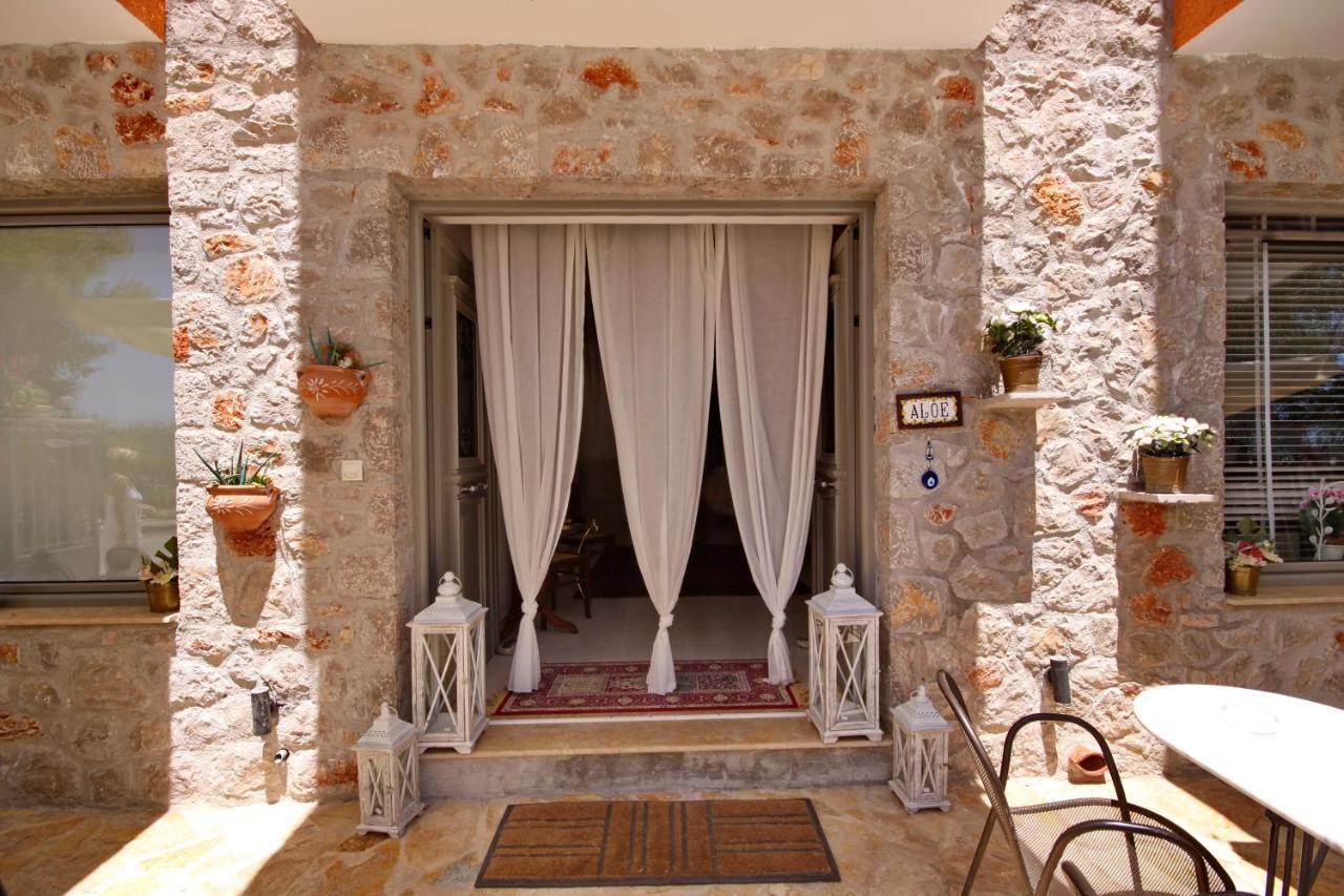 Aloe Luxury Apartments Porto Heli Extérieur photo