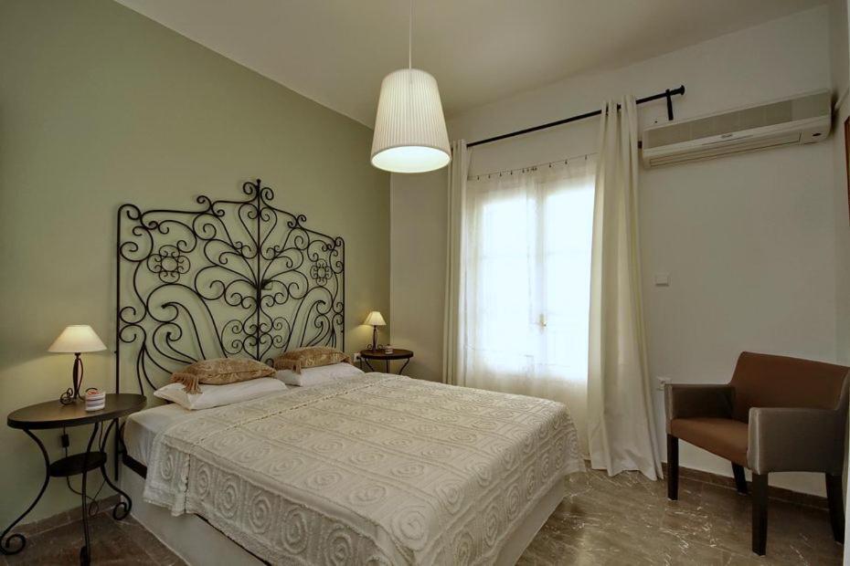 Aloe Luxury Apartments Porto Heli Extérieur photo