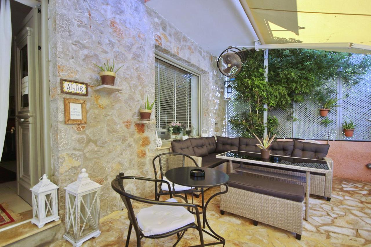 Aloe Luxury Apartments Porto Heli Extérieur photo